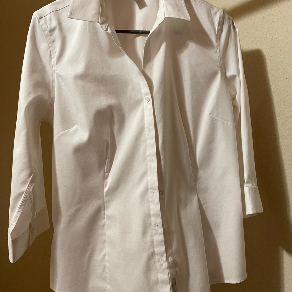 Eddie Bauer white button down shirt wrinkle resistant 3/4 sleeve